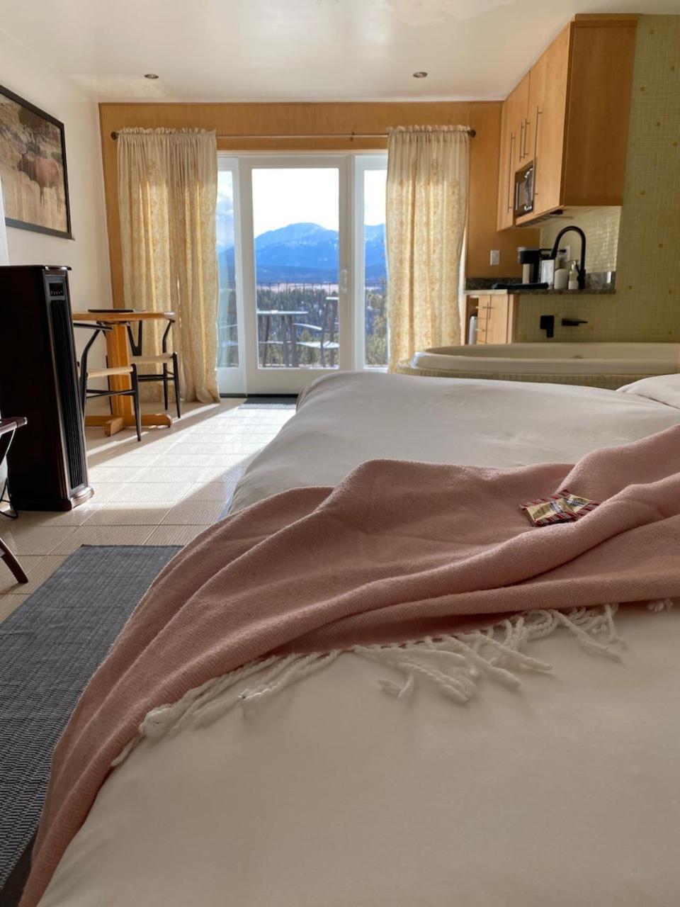 Pikes Peak Paradise Bed And Breakfast Вудленд Парк Экстерьер фото